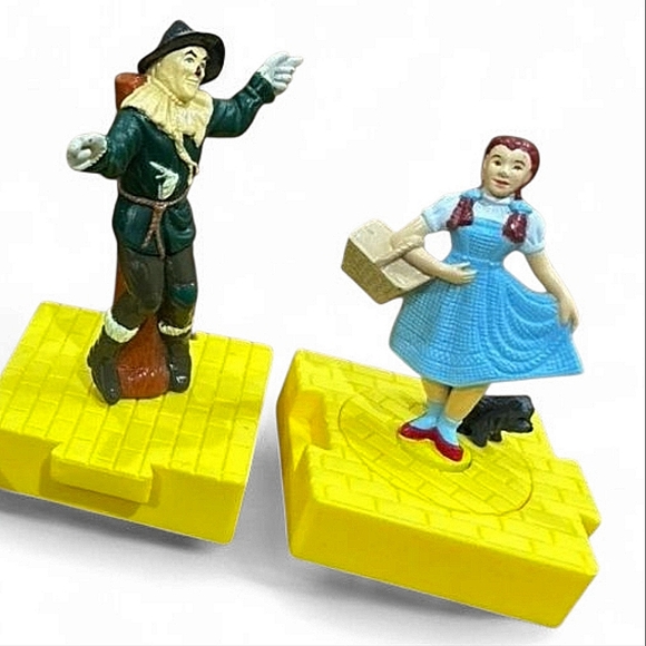 NWT Vintage 1998 Blockbuster Wizard of Oz Toy Figures - Picture 1 of 9